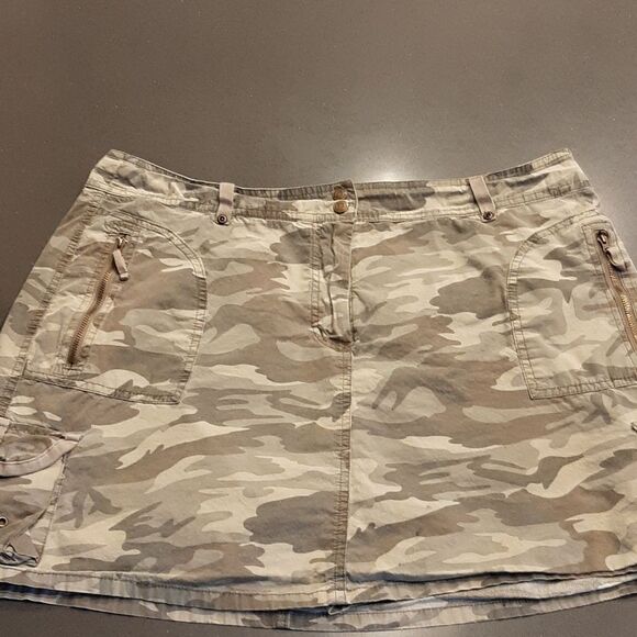 Faded Glory Missy Camo Cargo Skort - Picture 1 of 9